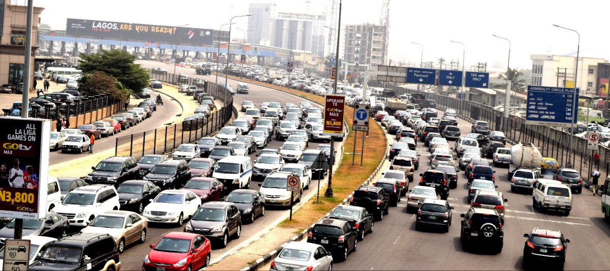 Traffic builds up at the Admiralty Circle Toll Gate at Lekki in 2018