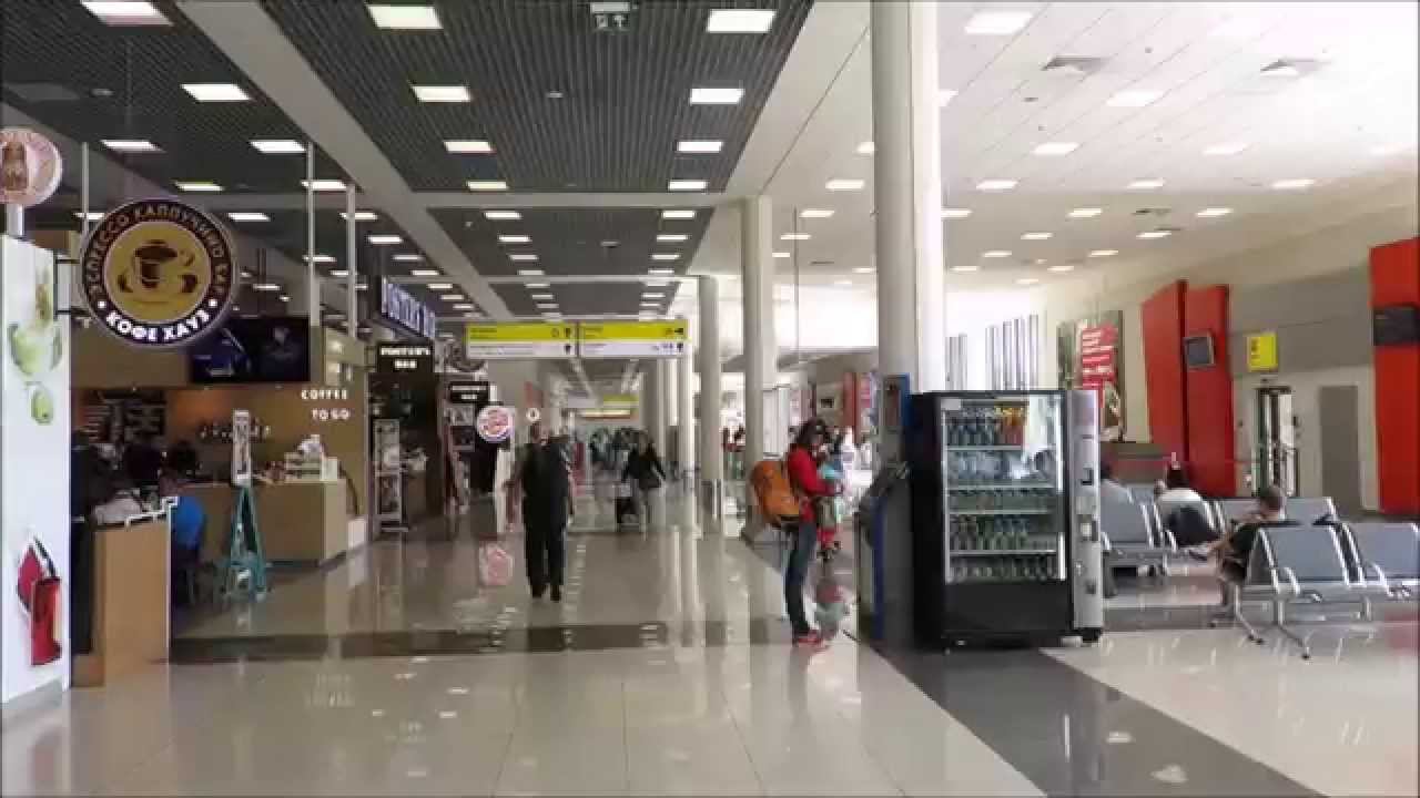 Inside Sheremetyevo International Airport (SVO), Moscow (Russia) | Screengrab from Youtube