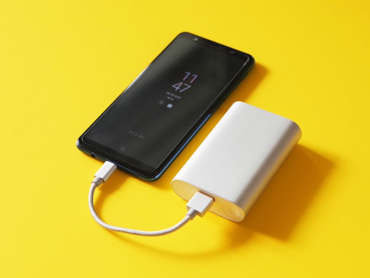 power bank smartphone battery storage