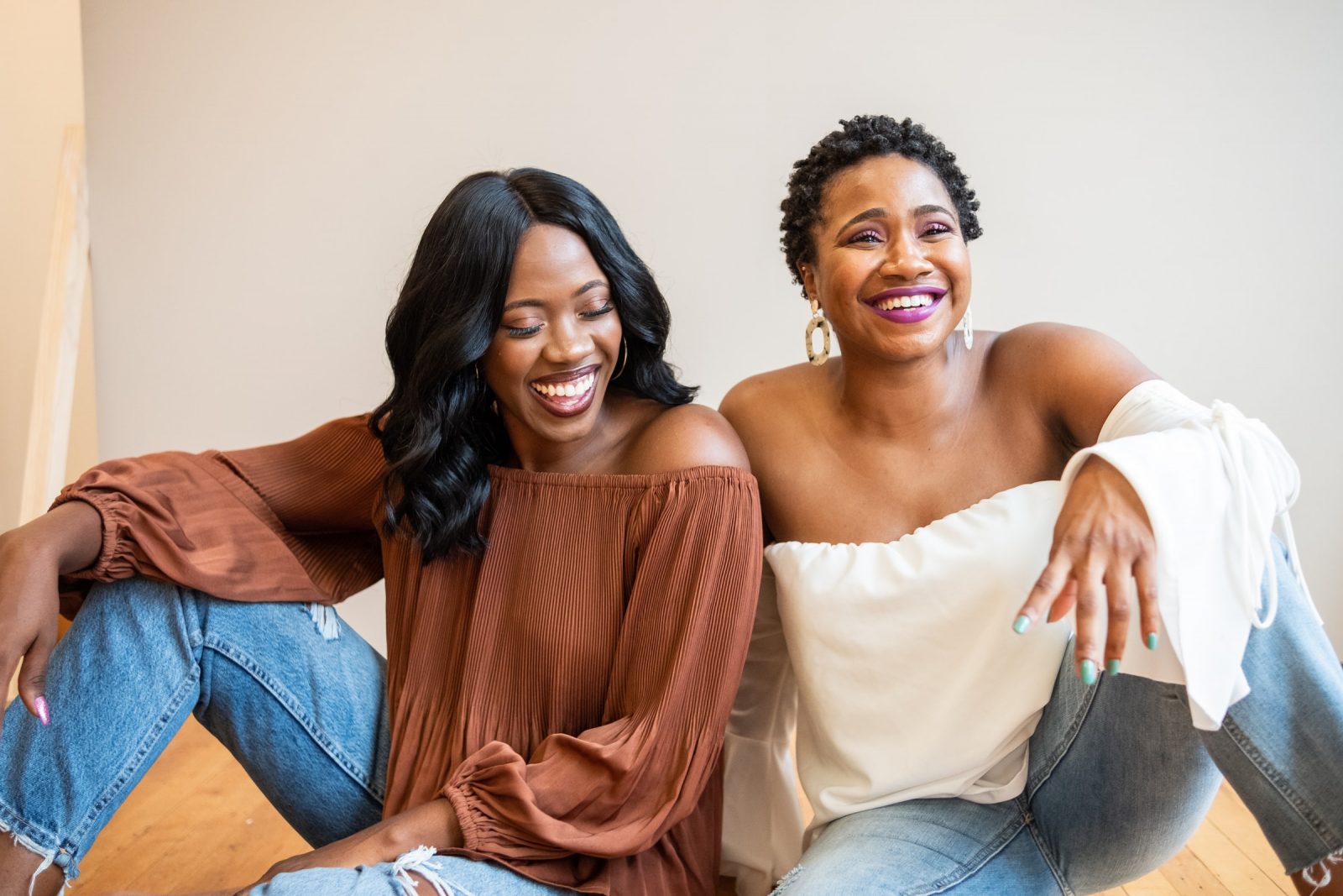 happiness, single woman black women friends