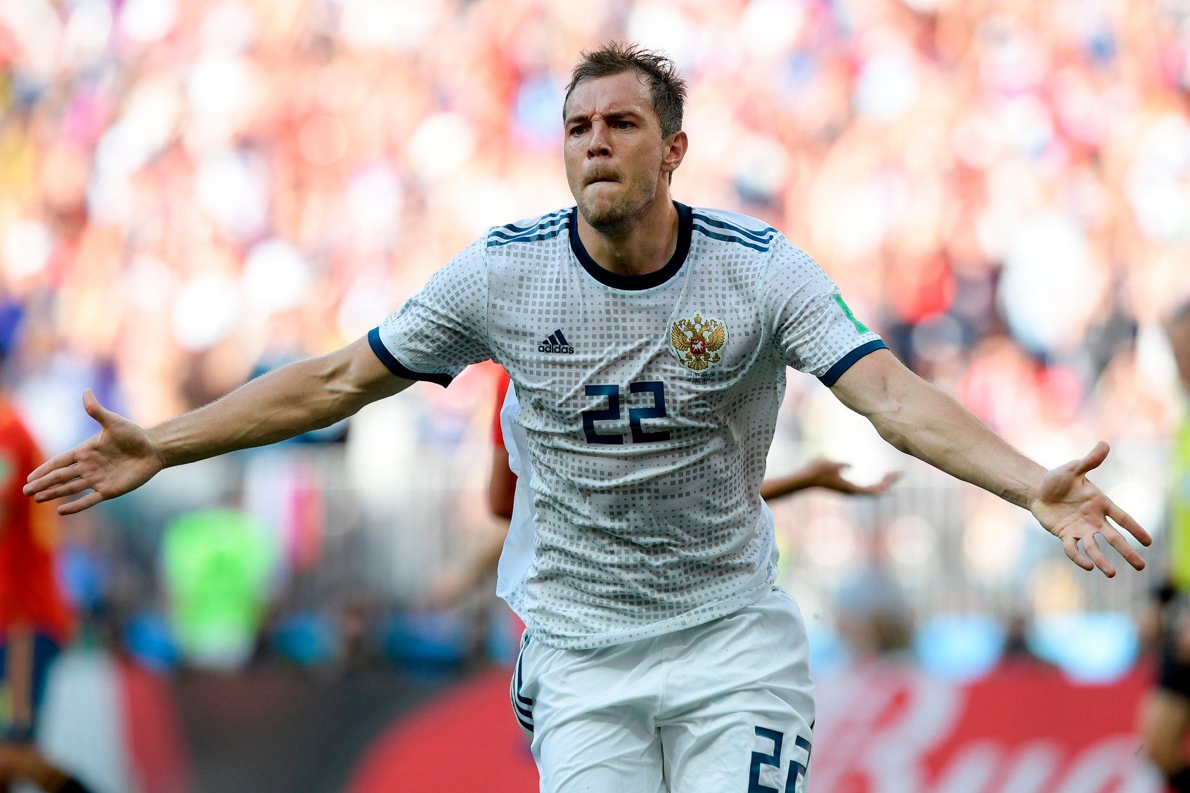 Artem Dzyuba Người Khổng Lồ Với Trái Tim Ấm - Hành Trình Của Một Biểu Tượng Bóng Đá Nga