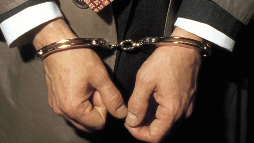 Florida man, Woman Arrested handcuffed, jailed, handcuff