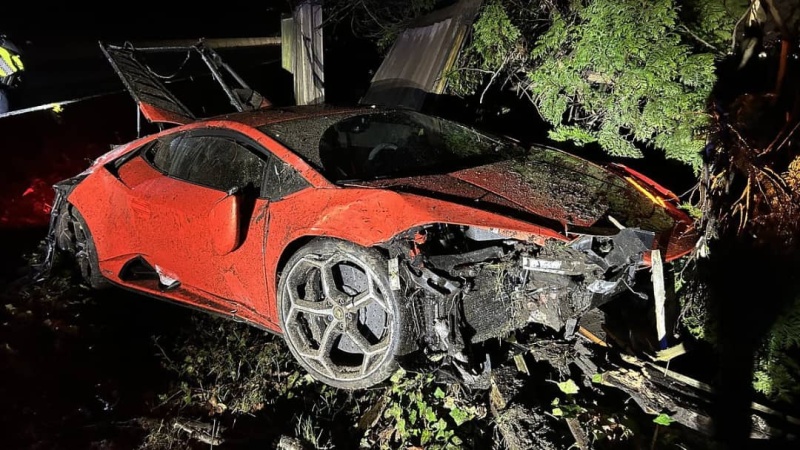 The crashed Lamborghini Huracán