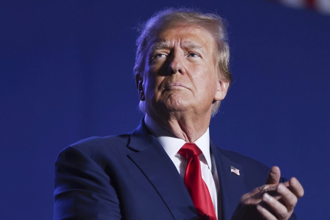Former US President Donald Trump | Starlink,