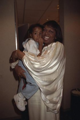 Cissy Houston with her daughter, Whitney Houston (left)