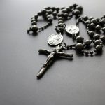 rosary, prayer, catholic, emily-abreu-Hw6UEDWR7uw-unsplash(1)