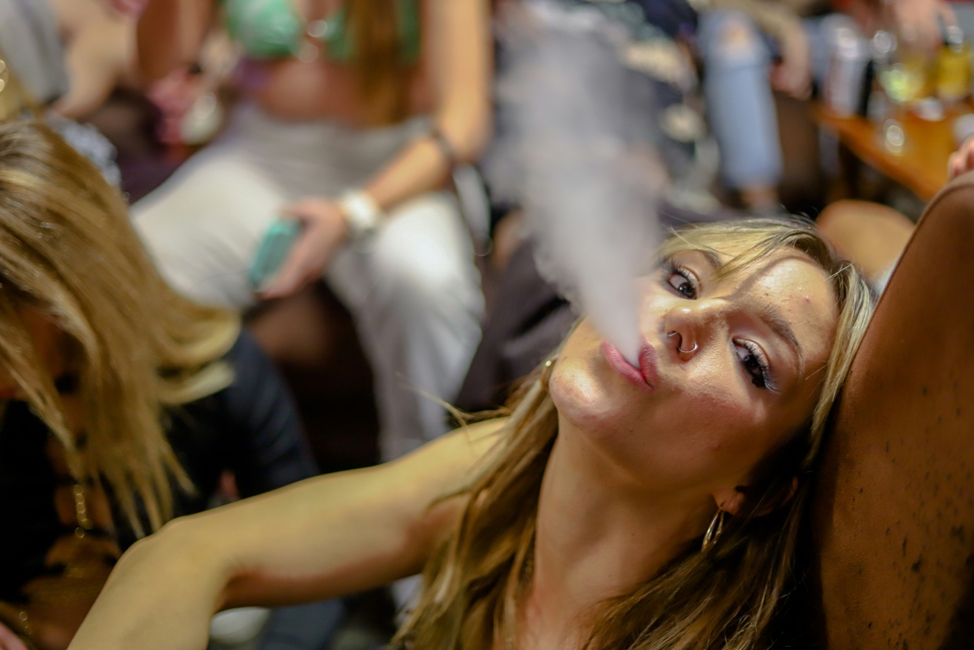 vaping, e-cigarettes, smoking, vapourisers, alternatives