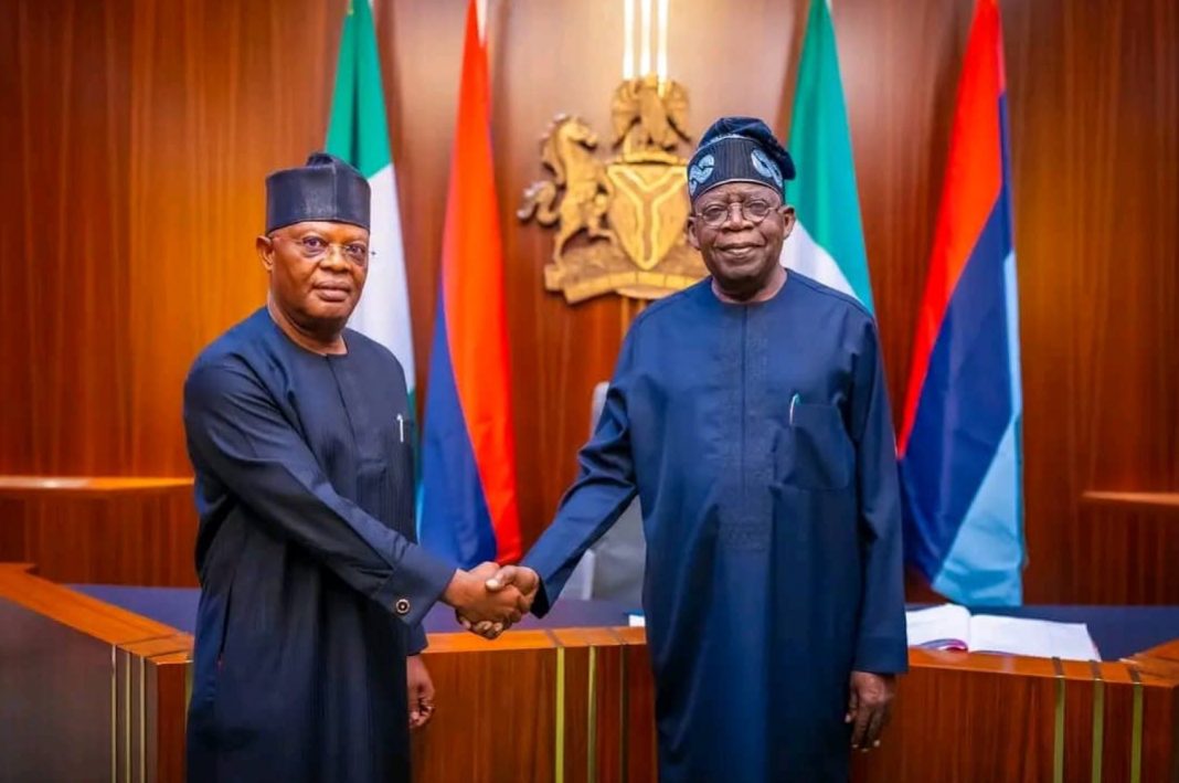 President Bola Tinubu swears in the Sole Administrator of Rivers State, Vice Admiral Ibok-Ete Ibas (Rtd.), at the State House, Abuja on Wednesday, March 19, 2025. Ibas is expected to take charge of the declared State of Emergency in Rivers State. | State House Photo