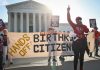 US Supreme Court Hears Arguments on Trump’s Bid to Restrict Birthright Citizenship Demonstrators protest outside the Supreme Court on Wednesday.