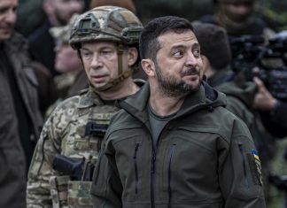 Zelenskyy Replaces Ukraine’s Military Chief After Leadership Rift Triggers Protests Oleksandr Syrskyi and Volodymyr Zelenskyy in Kharkiv, Ukraine, in 2022.