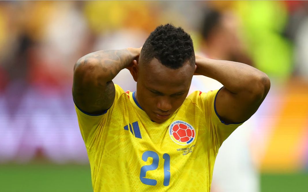 Soccer Football - FIFA World Cup 2026 - Round of 16 - Switzerland v Colombia - BC Place, Vancouver, Canada - July 7, 2026 Colombia's Jaminton Campaz looks dejected after the match as Colombia are eliminated from the World Cup