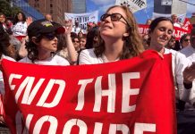 Susan Sarandon, Hannah Einbinder Arrested at Anti-Netanyahu Protest Outside UN Hannah Einbinder (R) with Saturday Night Live star Sarah Sherman (L) at the protest. Photograph: