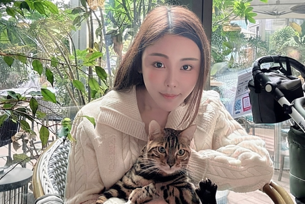 The murder trial of three men accused of killing and dismembering Model Abby Choi began in Hong Kong on Monday